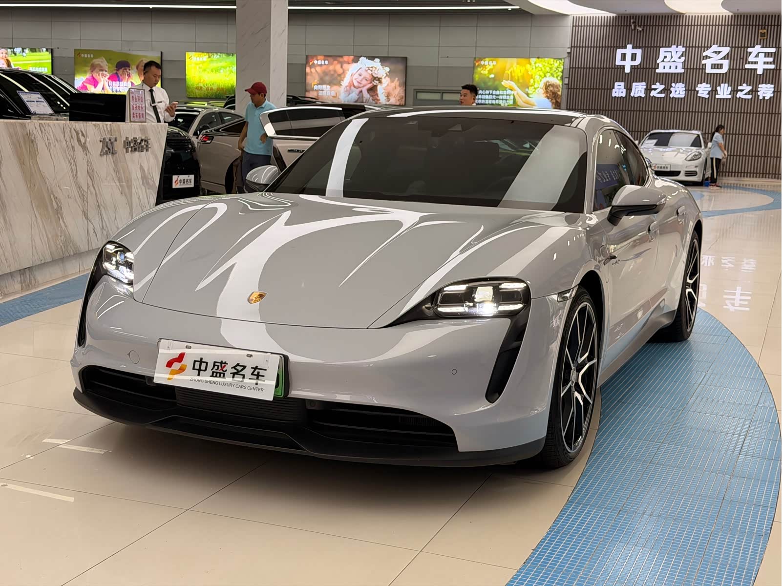 Porsche Taycan, фото 1 из 1