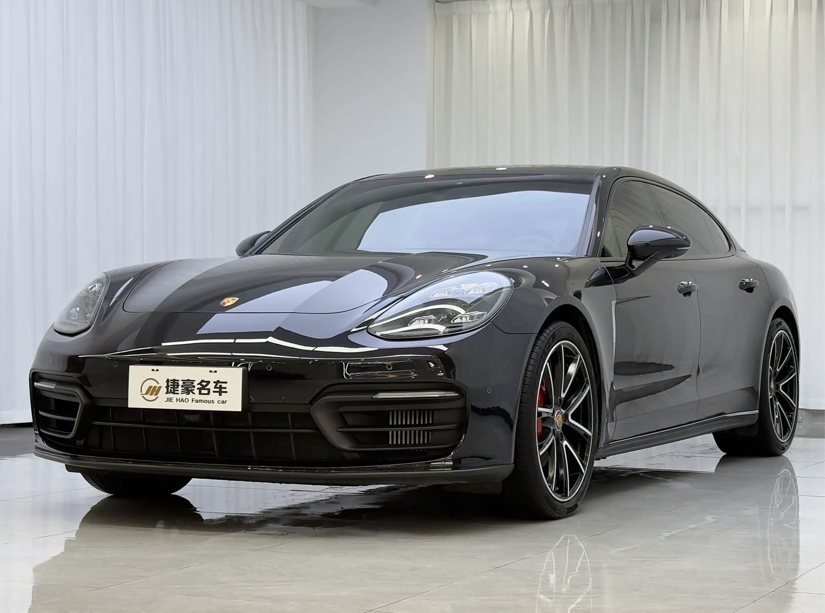 Porsche Panamera, фото 1 из 1