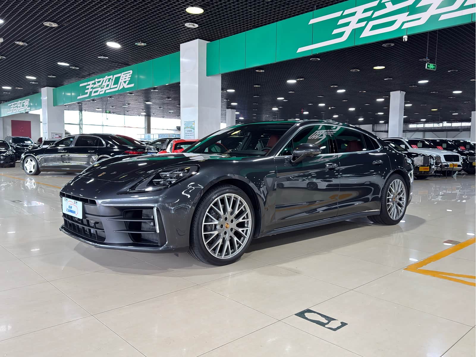 Porsche Panamera, фото 1 из 1