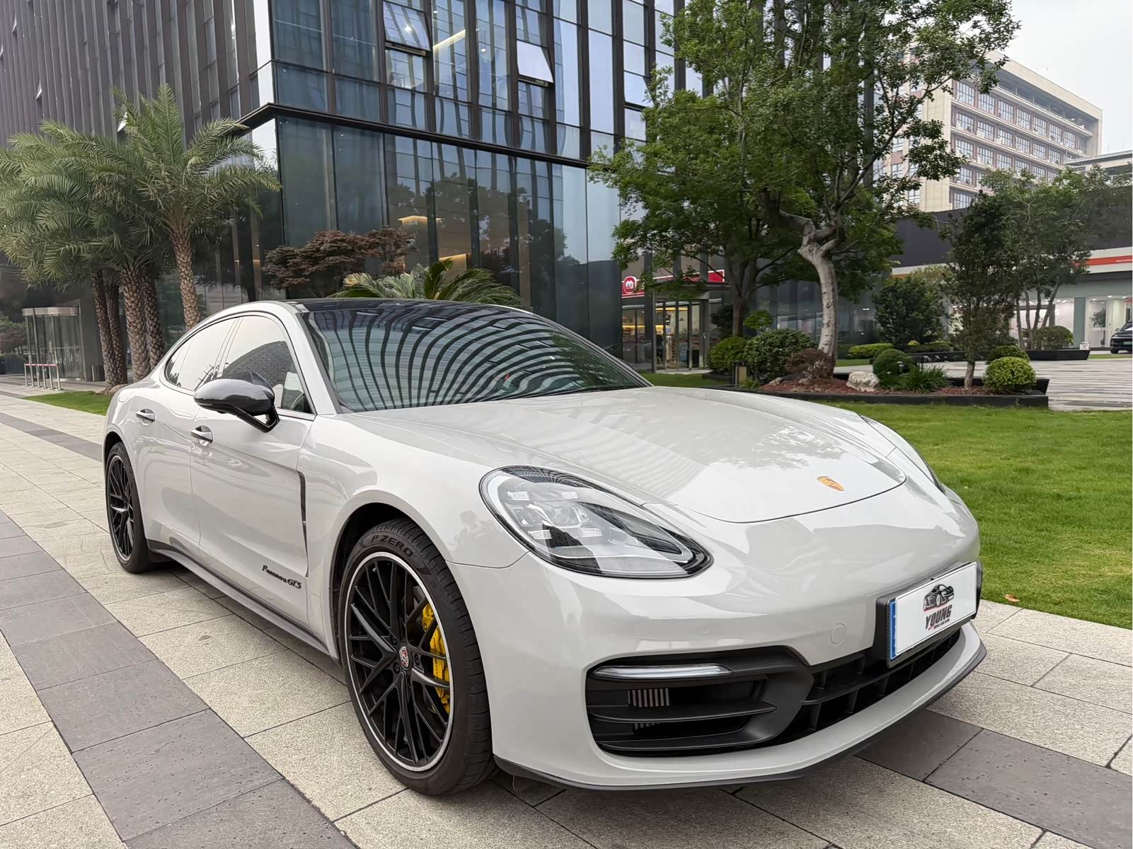 Porsche Panamera, фото 1 из 1