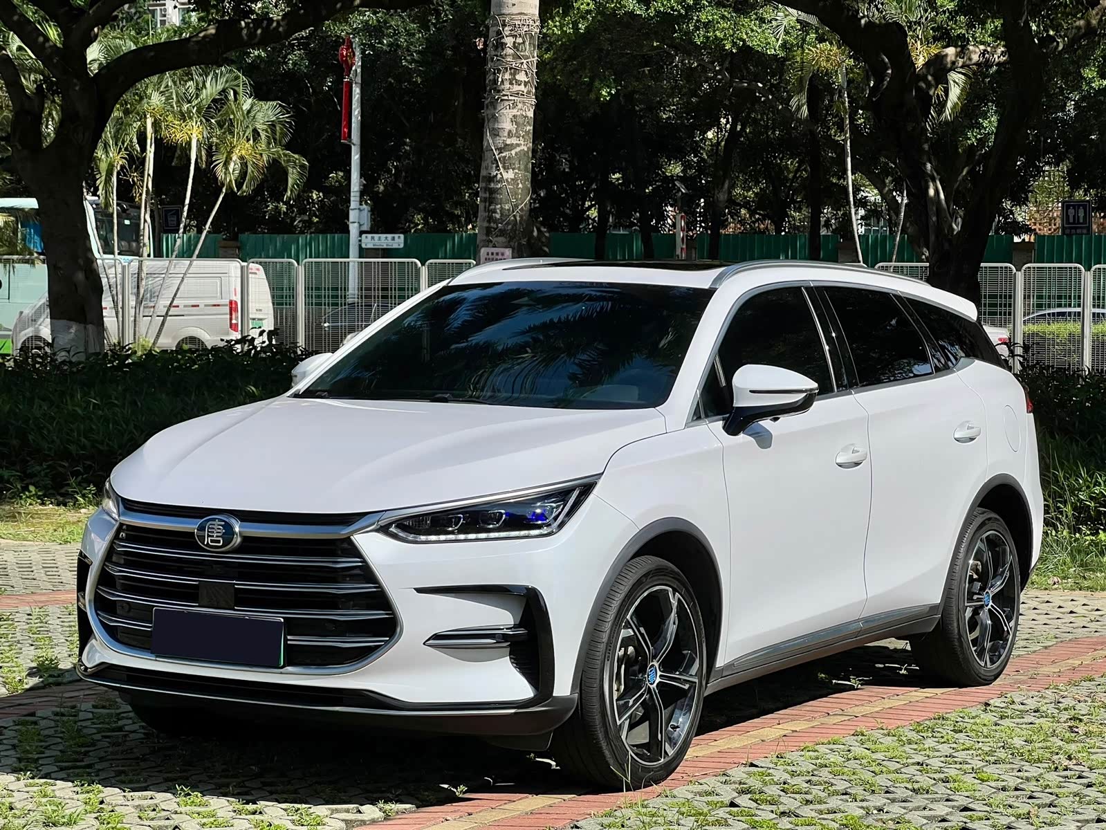 BYD Tang, фото 1 из 1