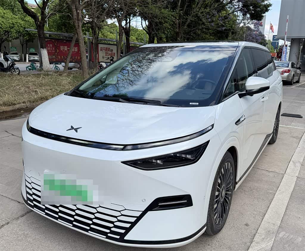 Xpeng X9 Max, фото 1 из 1
