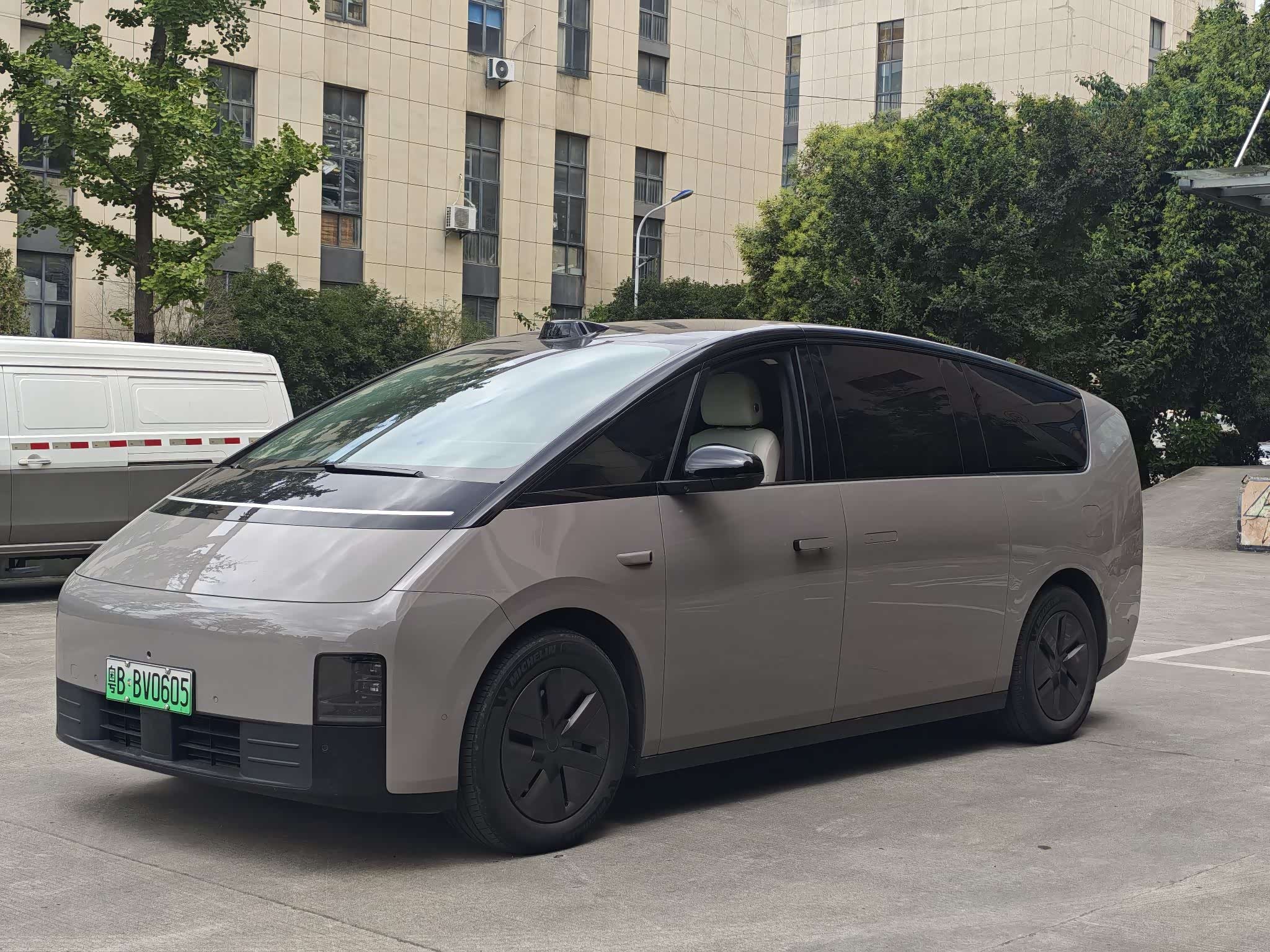 LiXiang MEGA Ultra, фото 1 из 1