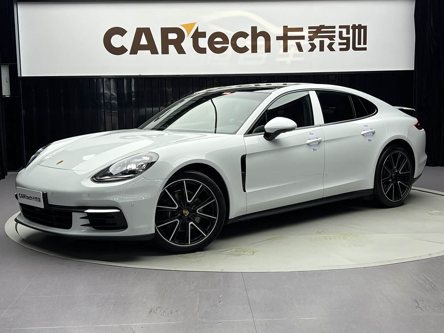 Porsche Panamera, фото 1 из 1