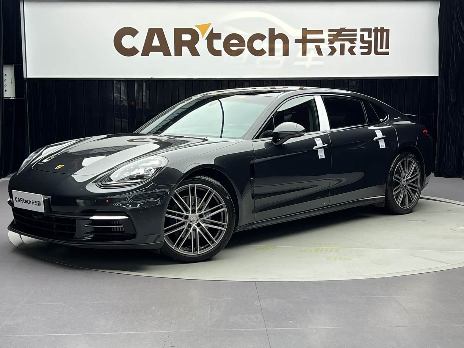 Porsche Panamera, фото 1 из 1