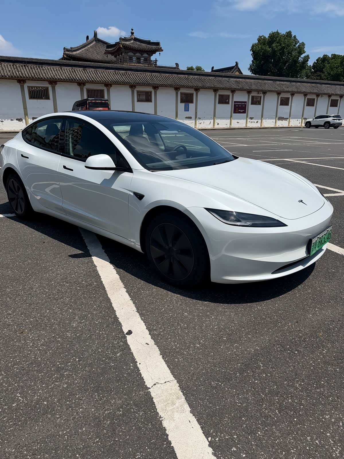 Tesla Model 3, фото 1 из 1