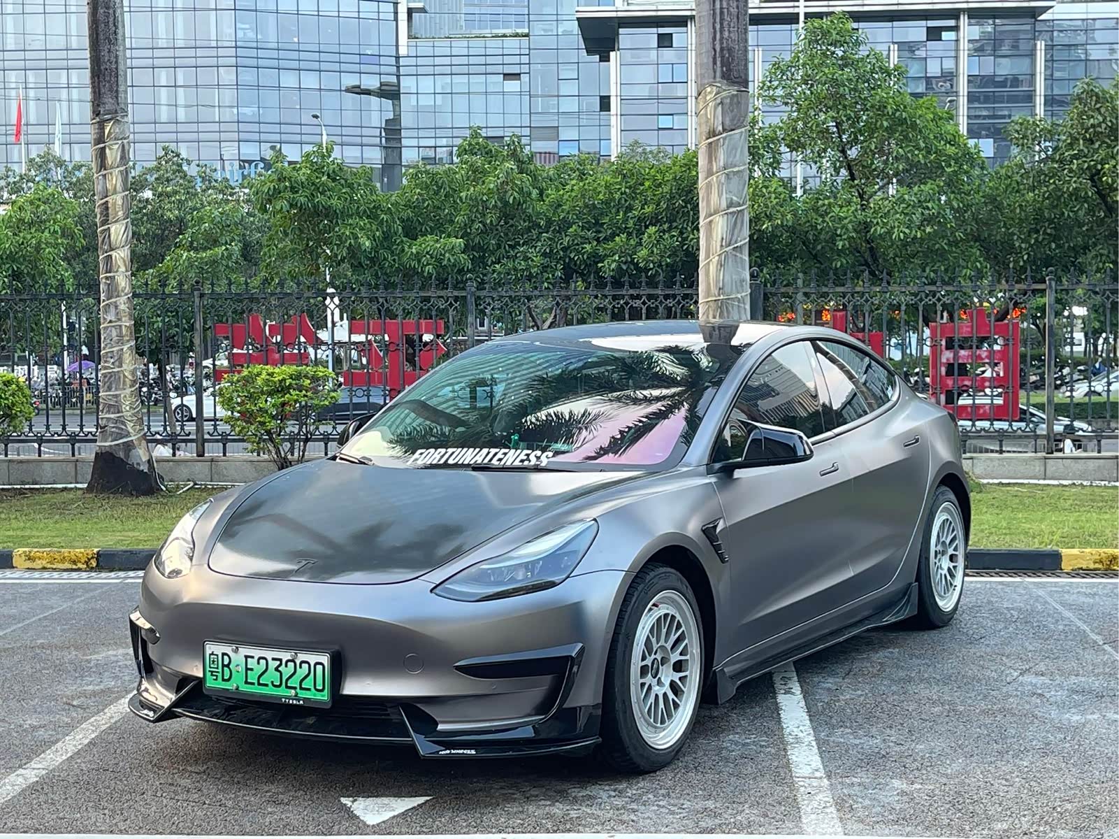 Tesla Model 3 Standard, фото 1 из 1