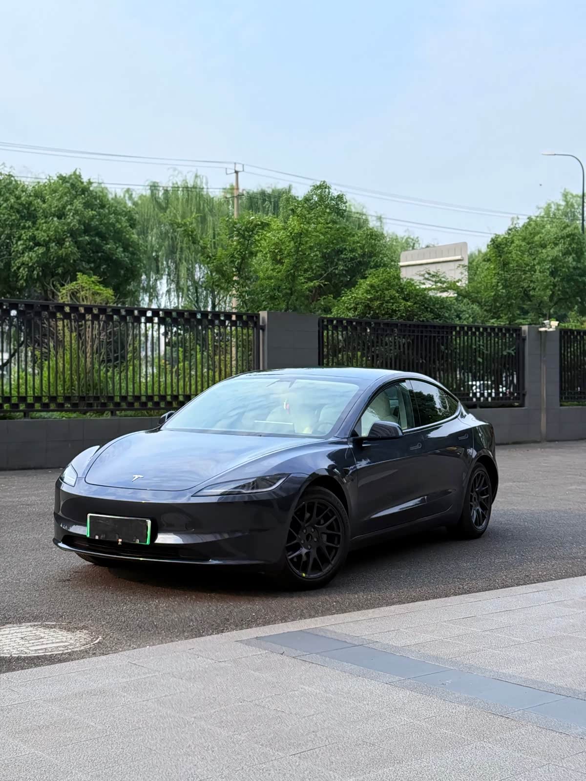 Tesla Model 3, фото 1 из 1