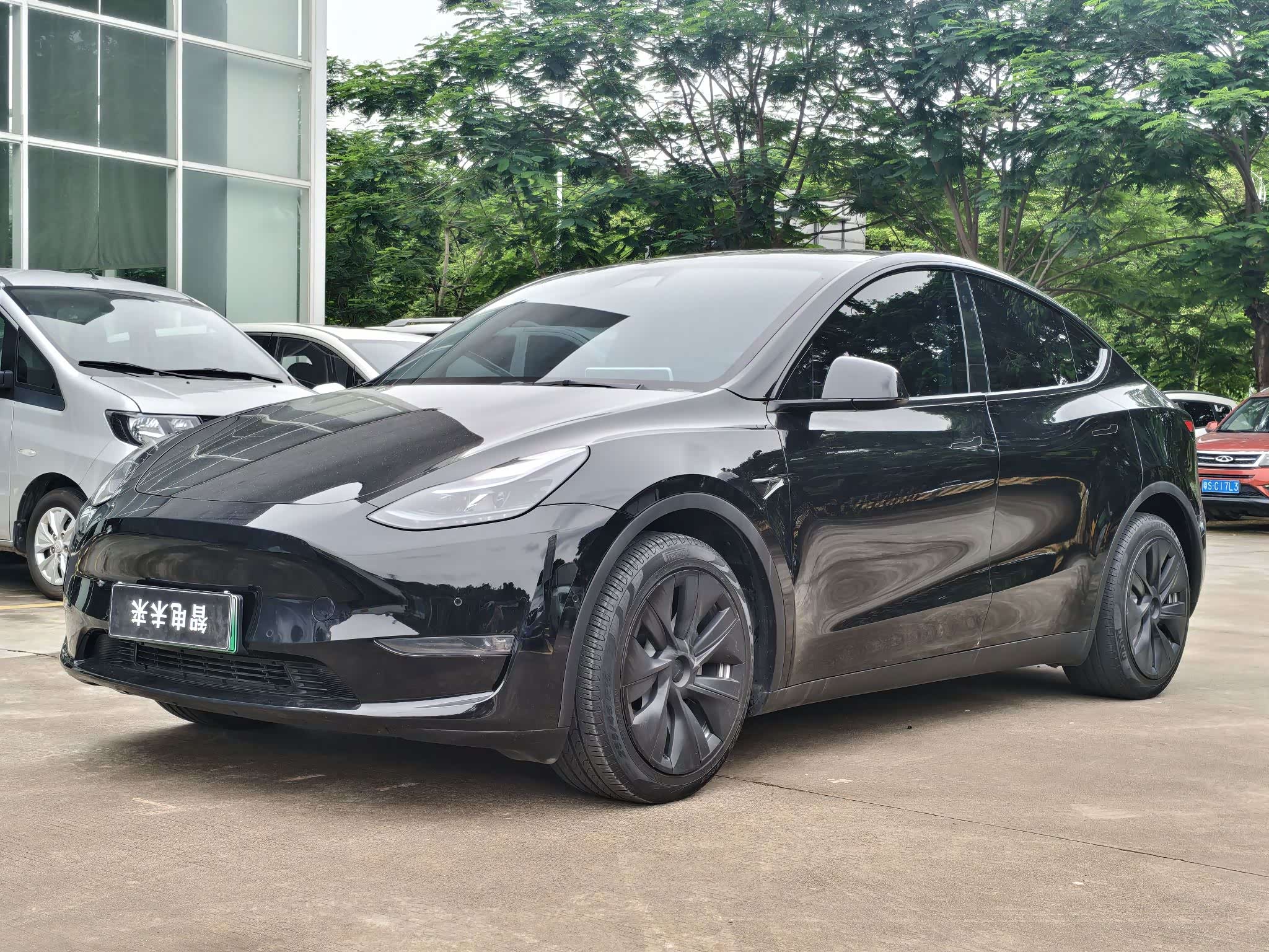 Tesla Model Y Standard, фото 1 из 1