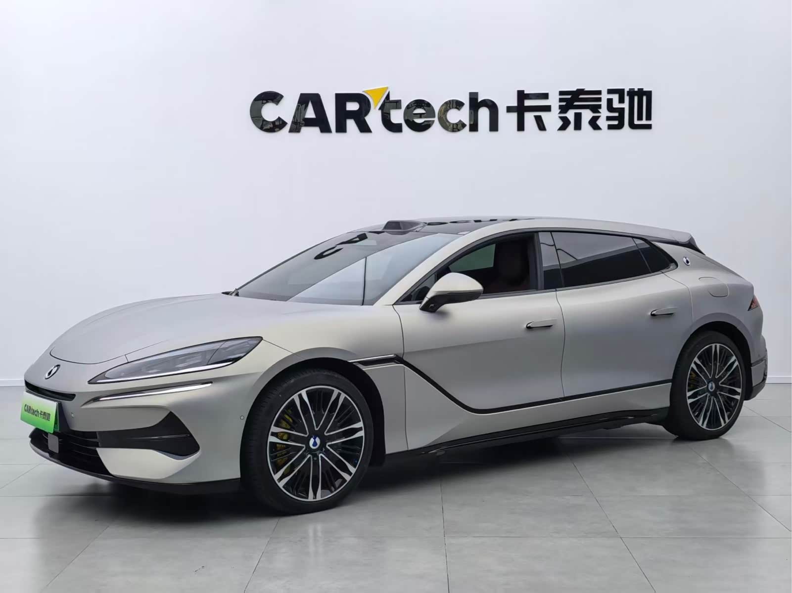 Denza Z9GT, фото 1 из 1