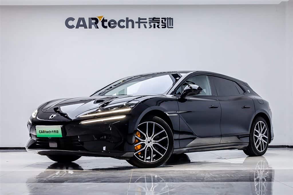 Denza Z9GT Max, фото 1 из 1
