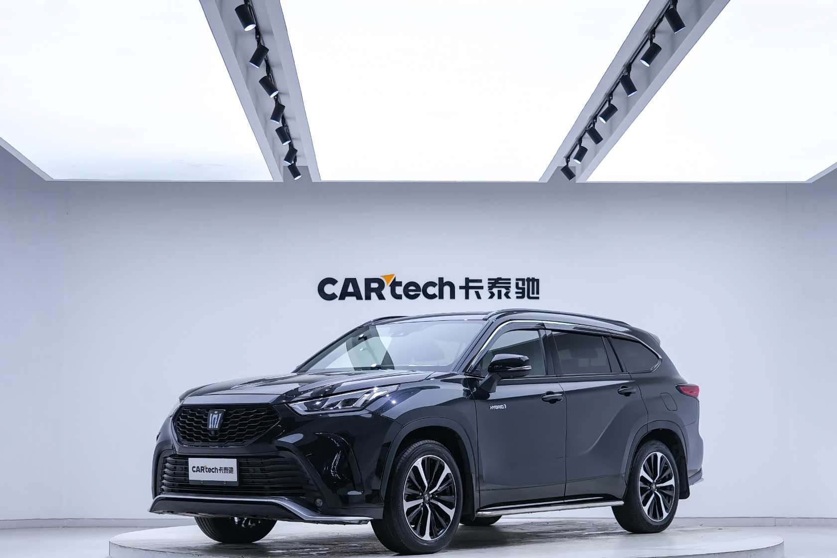 Toyota Crown Kluger, фото 1 из 1