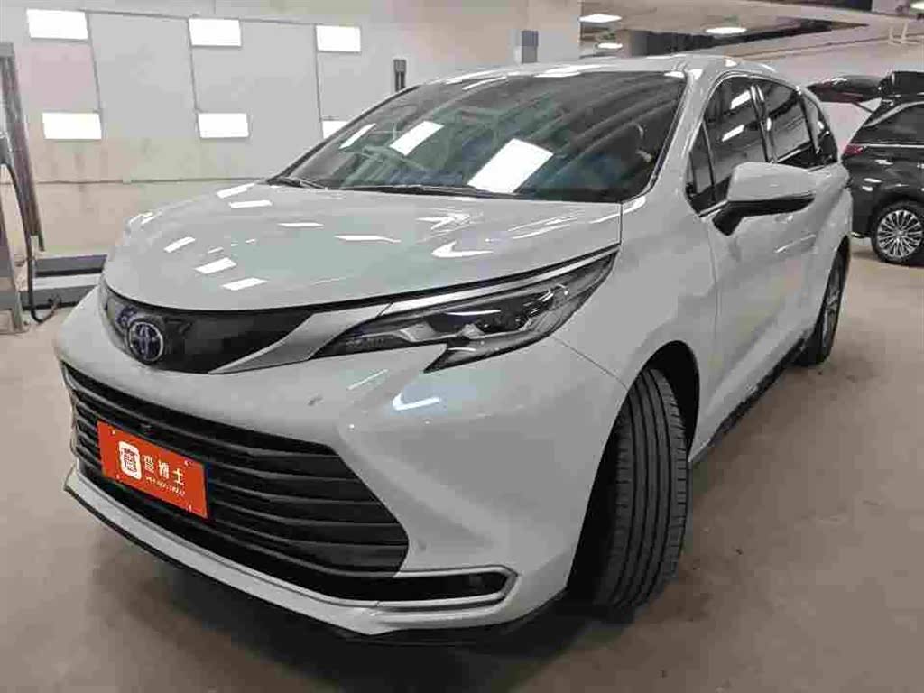 Toyota Sienna, фото 1 из 1