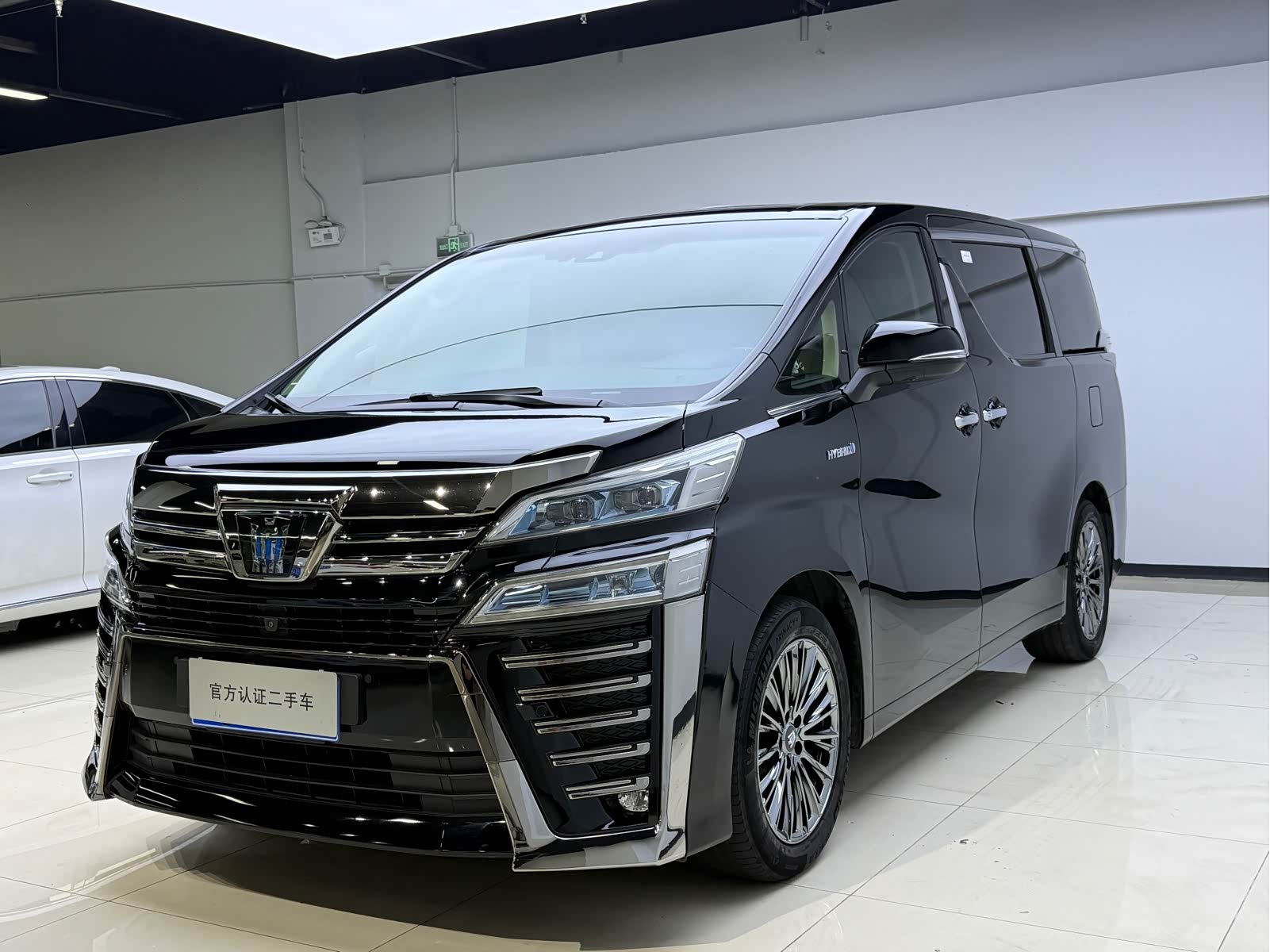 Toyota Vellfire, фото 1 из 1
