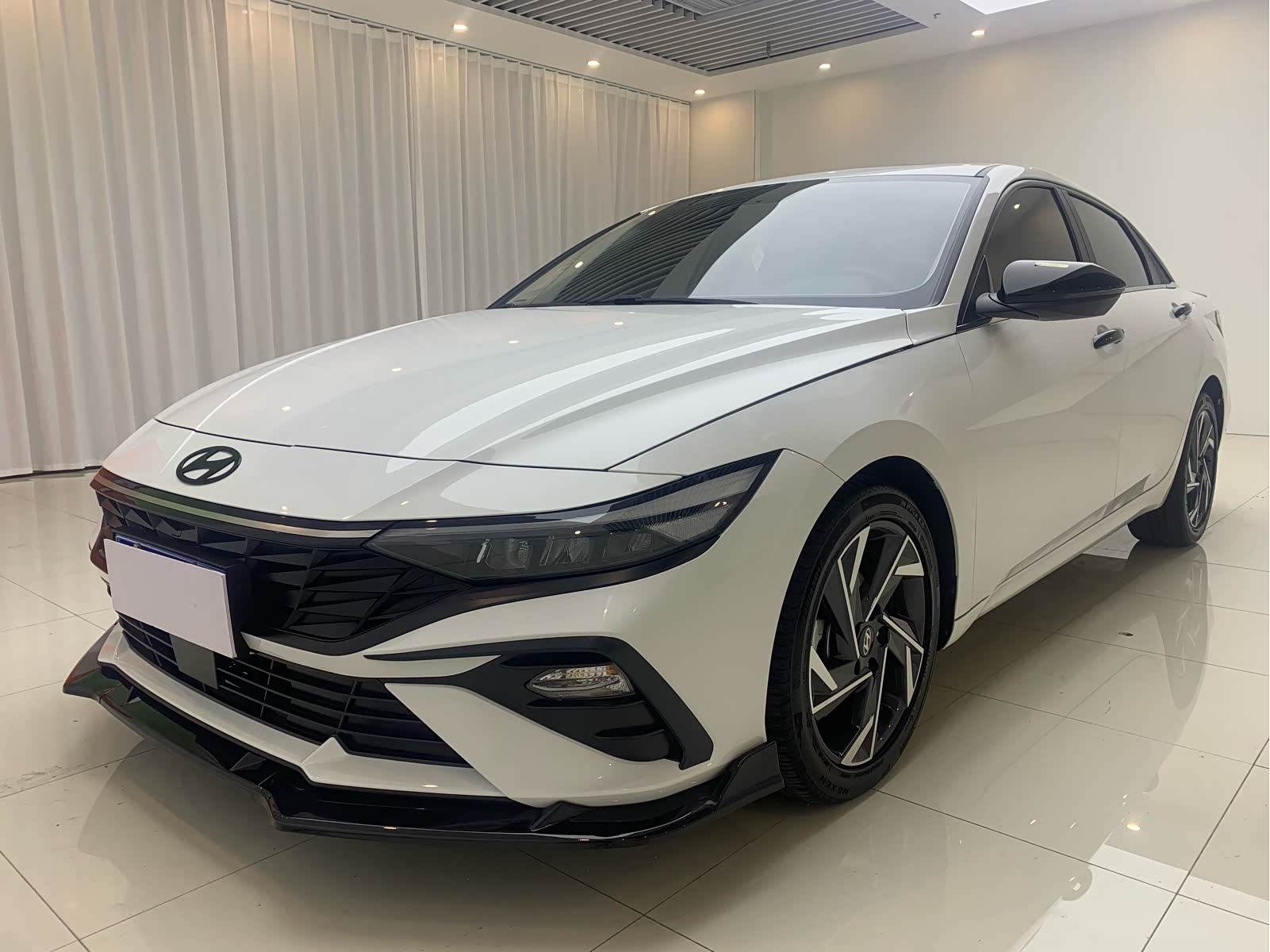 Hyundai Elantra, фото 1 из 1