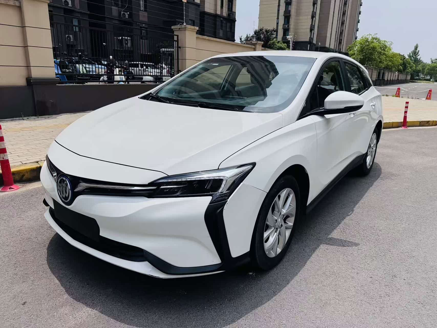 Buick Velite 6