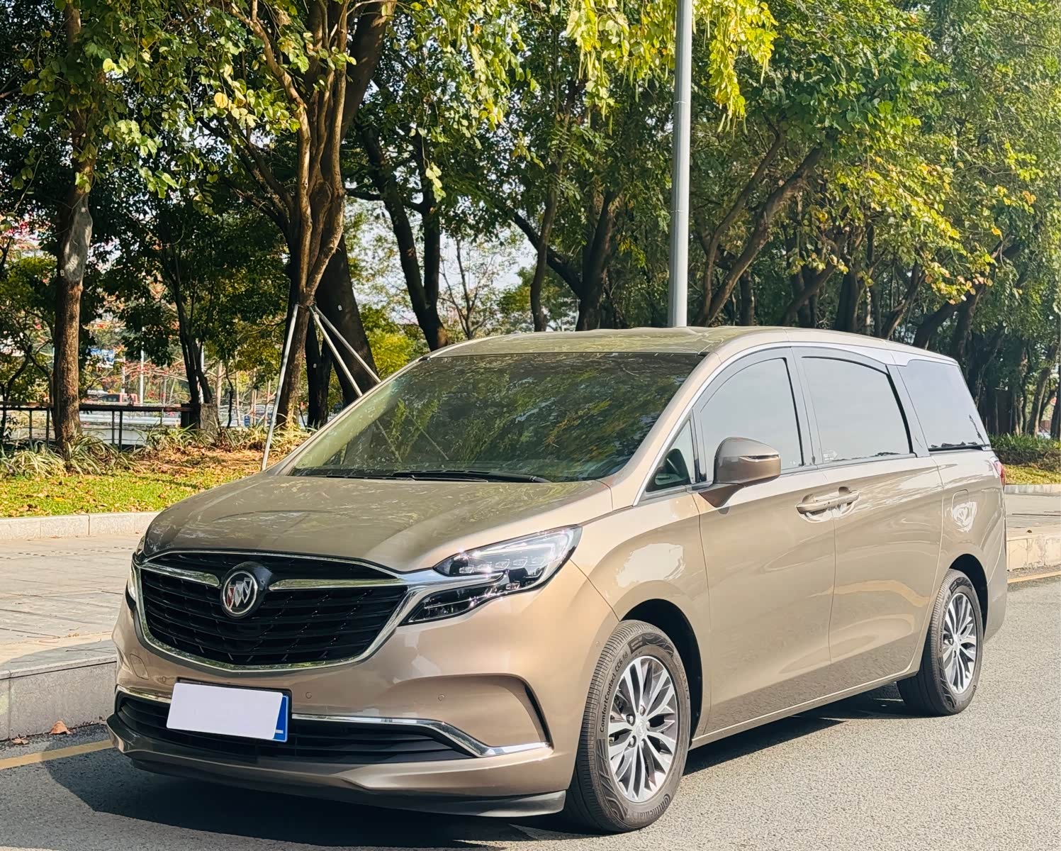 Buick GL8