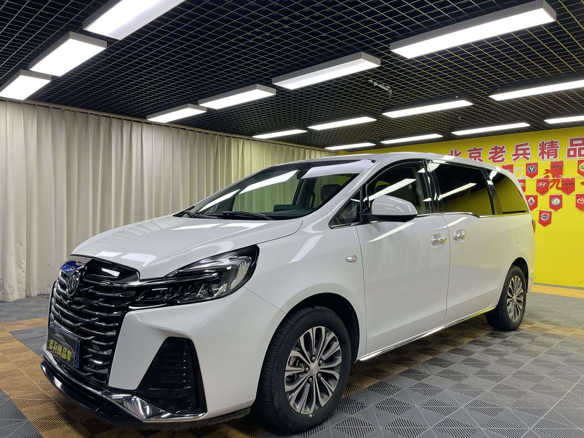 Buick GL8