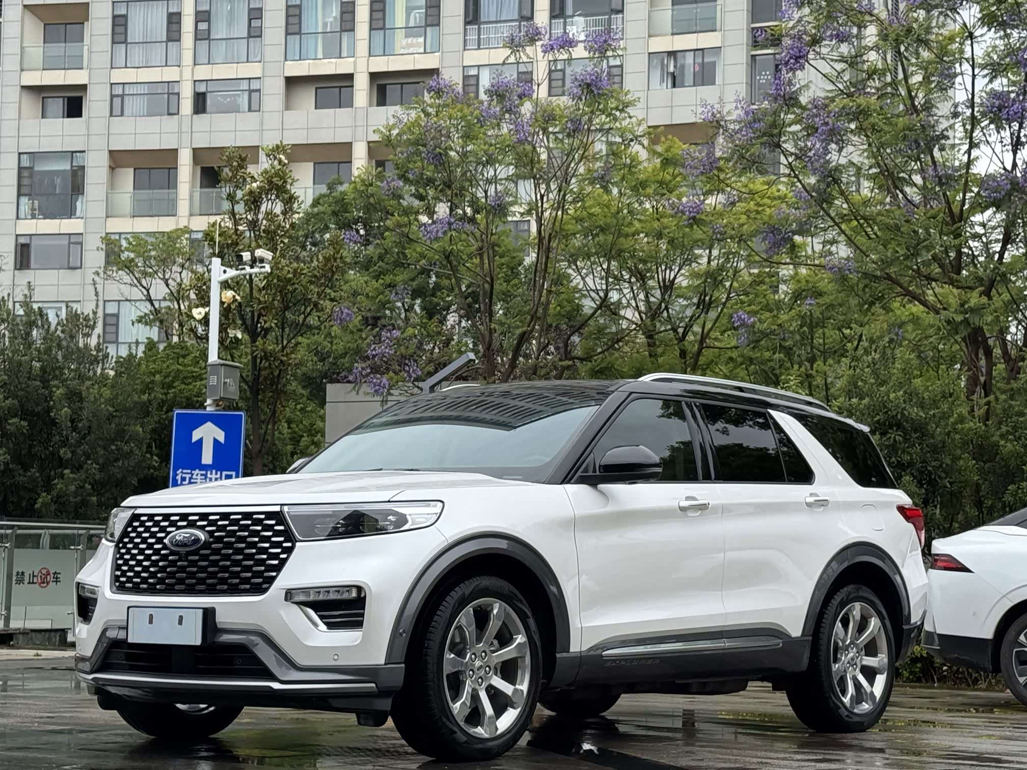 Ford Explorer, фото 1 из 1