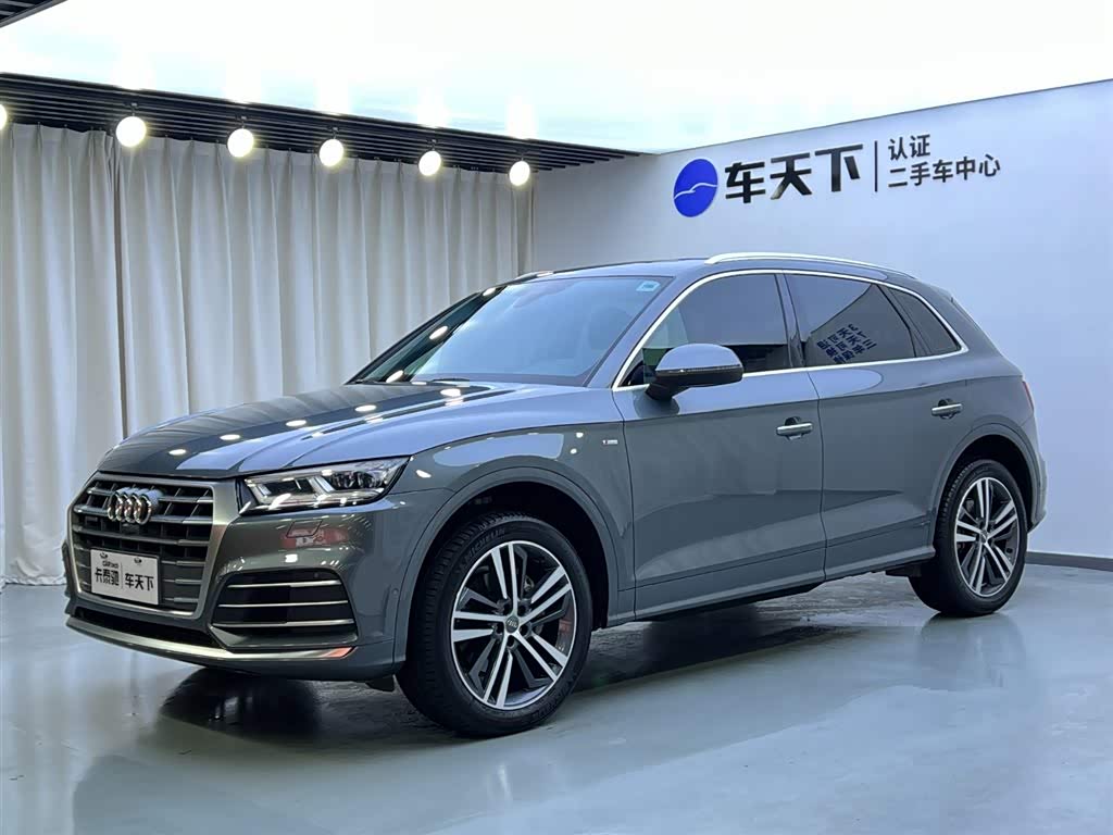 Audi Q5L, фото 1 из 1