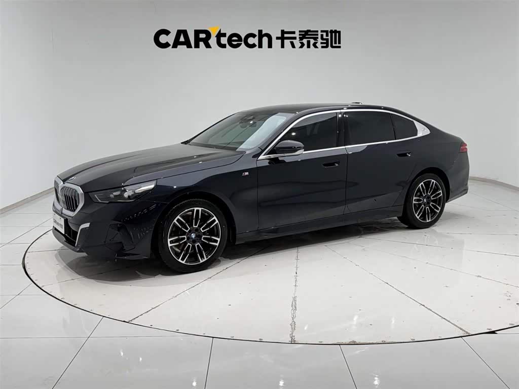 BMW 5 Series, фото 1 из 1
