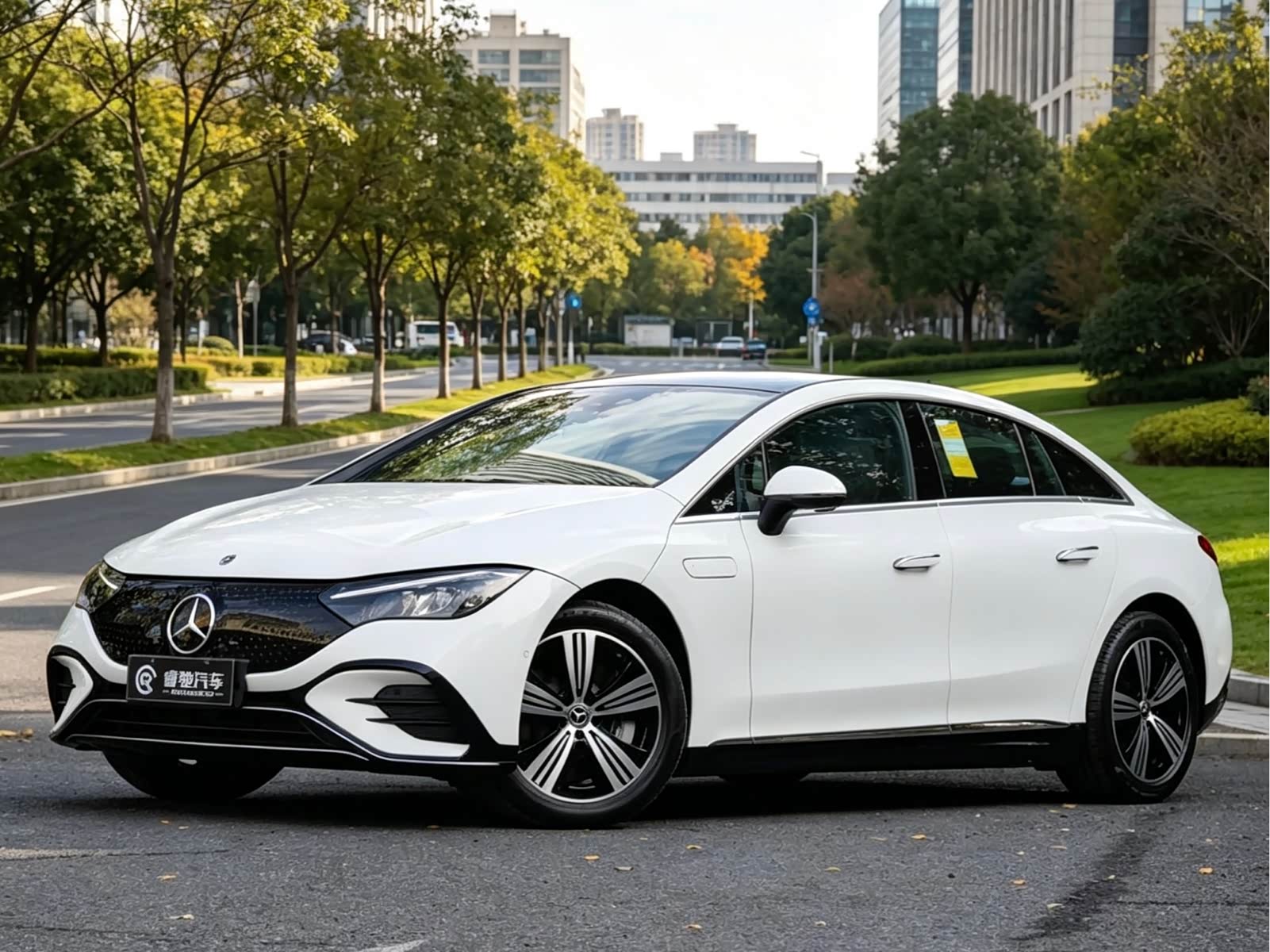 MercedesBenz EQE, фото 1 из 1