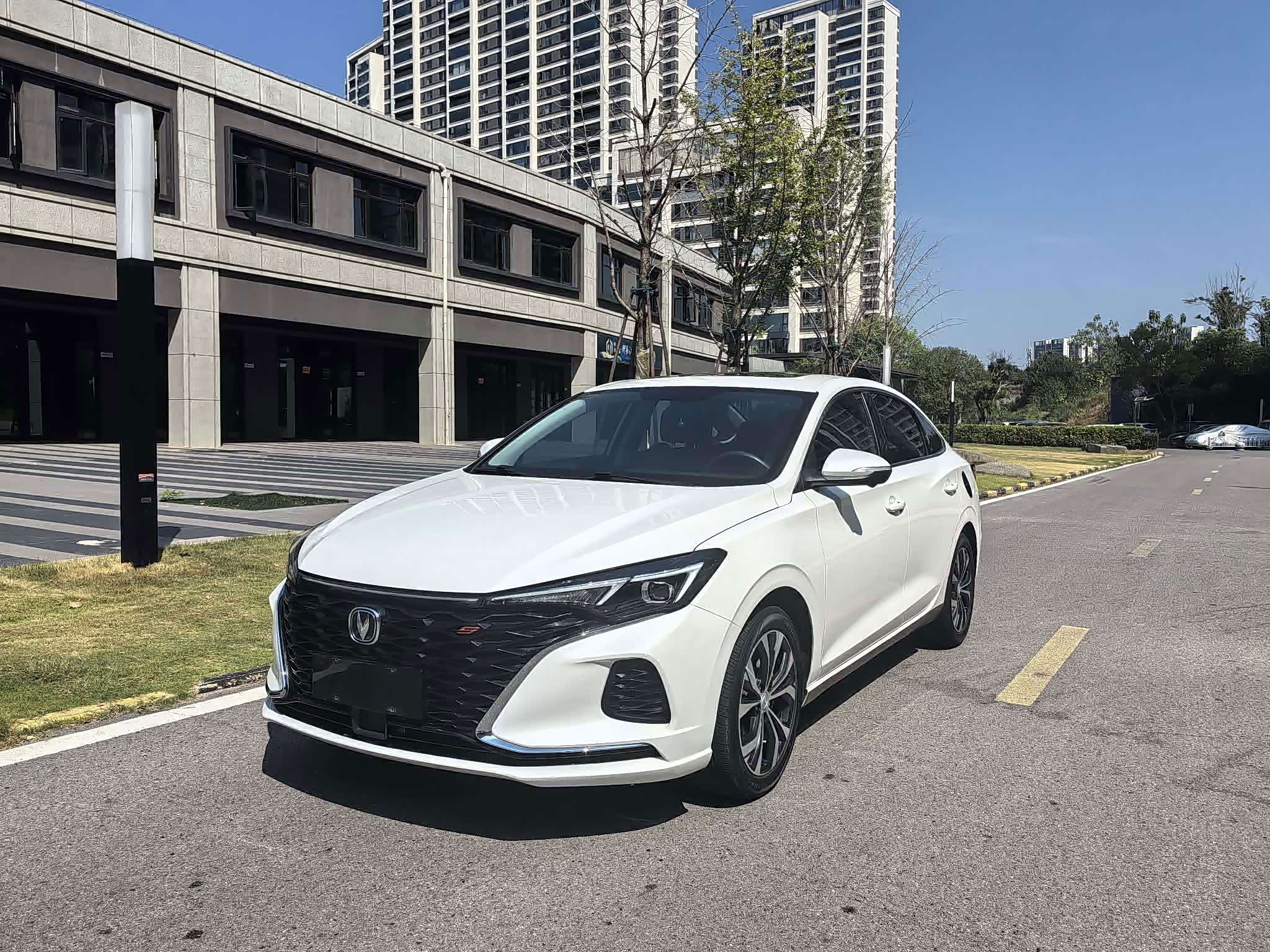 Changan Eado Plus, фото 1 из 1