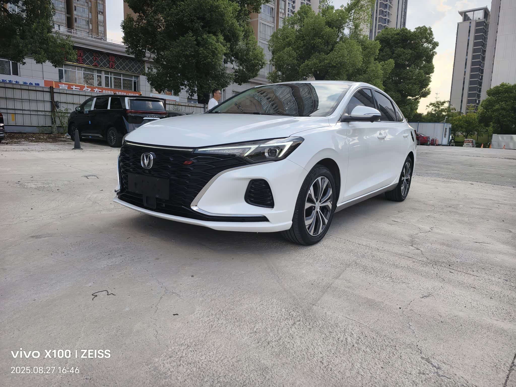 Changan Eado Plus, фото 1 из 1