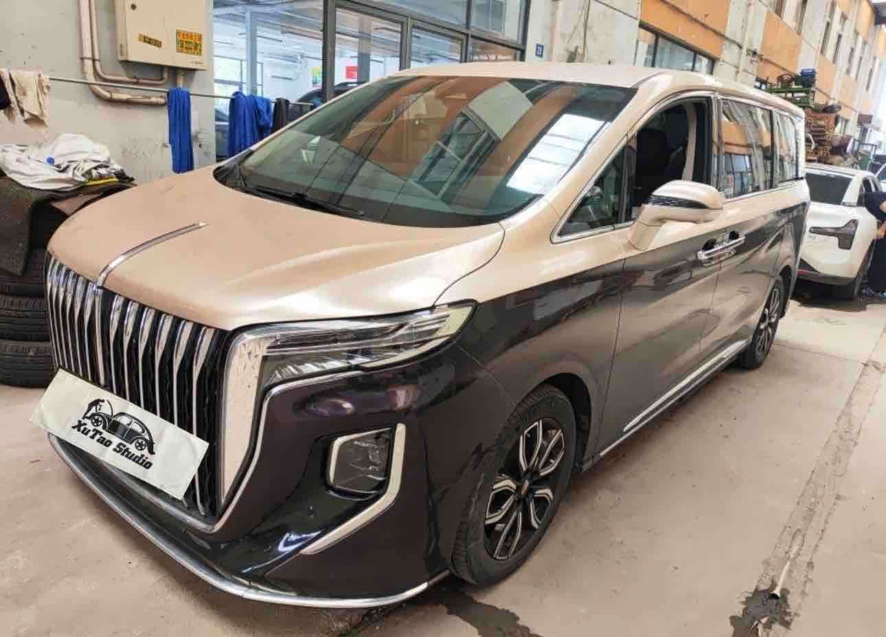 Hongqi HQ9