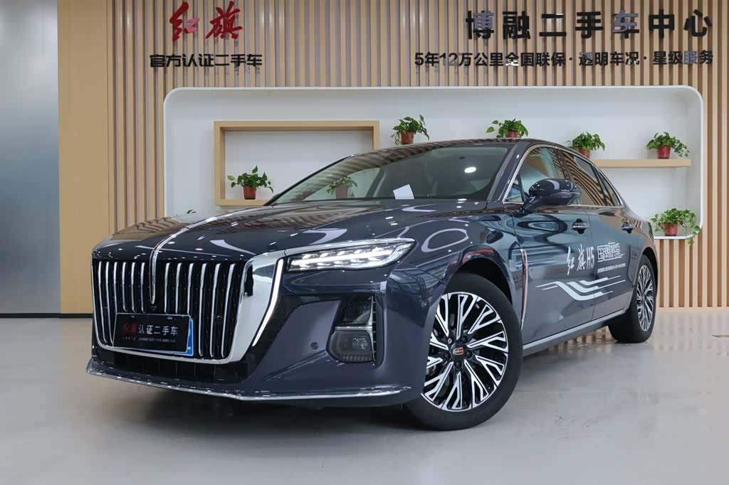 Hongqi из Китая