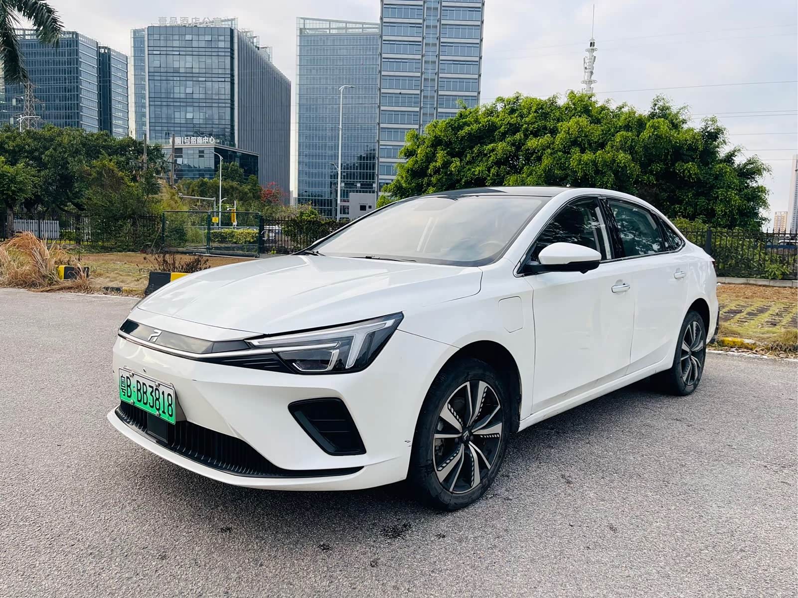 Roewe Rising ER6, фото 1 из 1