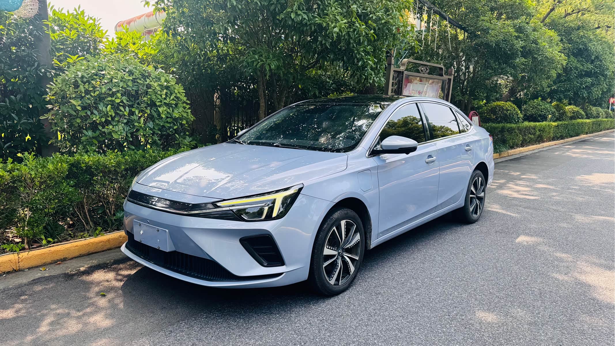 Roewe Rising ER6, фото 1 из 1