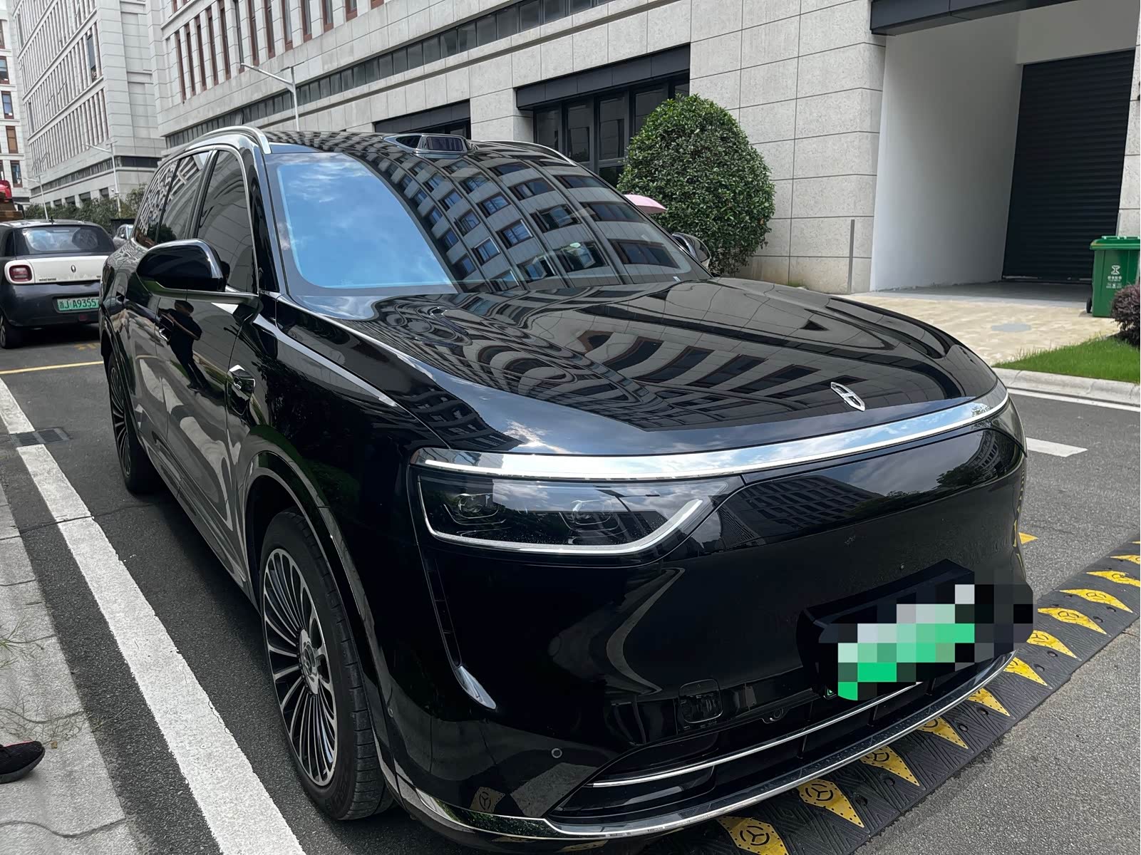 AITO M8 (Xiangwang M8)