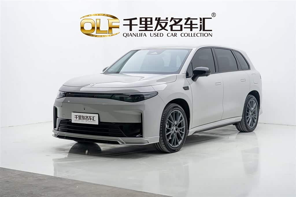 Leapmotor C10
