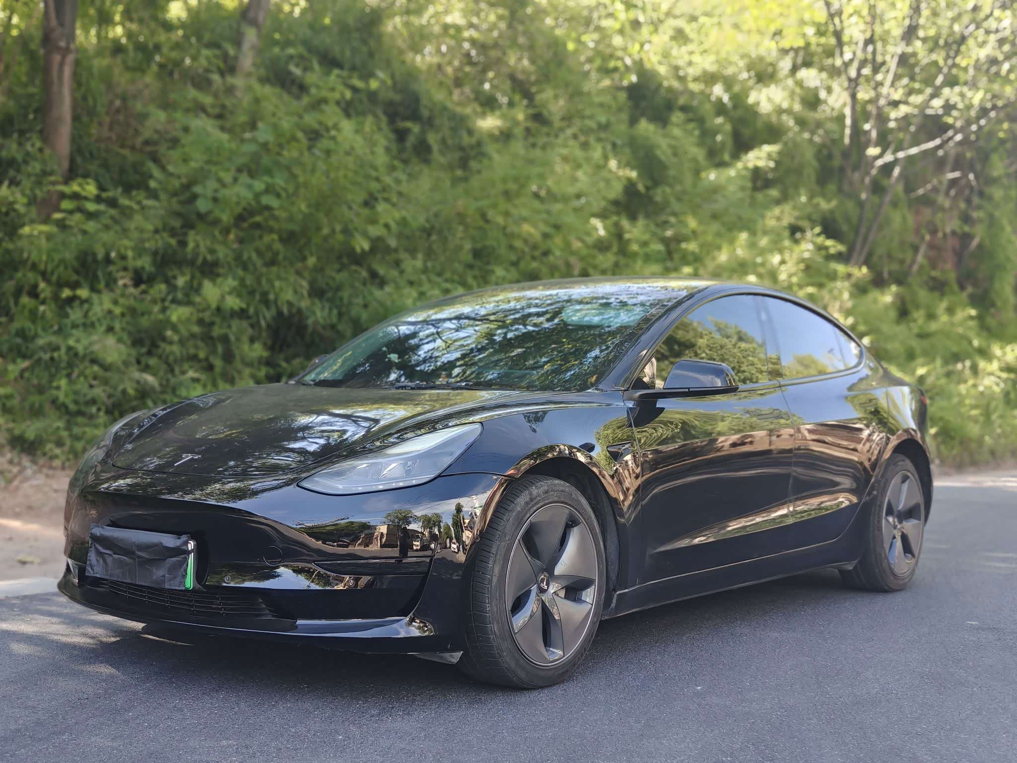 Tesla Model 3, фото 1 из 1