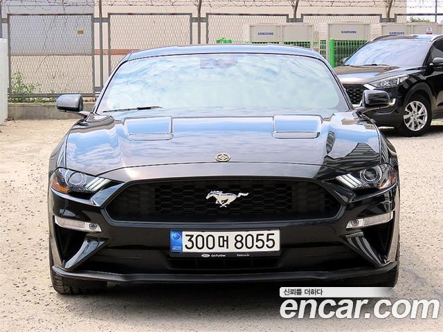 Ford Mustang, фото 1 из 4