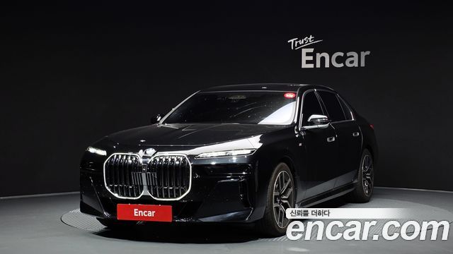 BMW 7-Series 740i xDrive M, фото 1 из 4