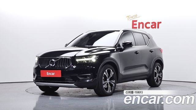 Volvo XC40 B4, фото 1 из 4