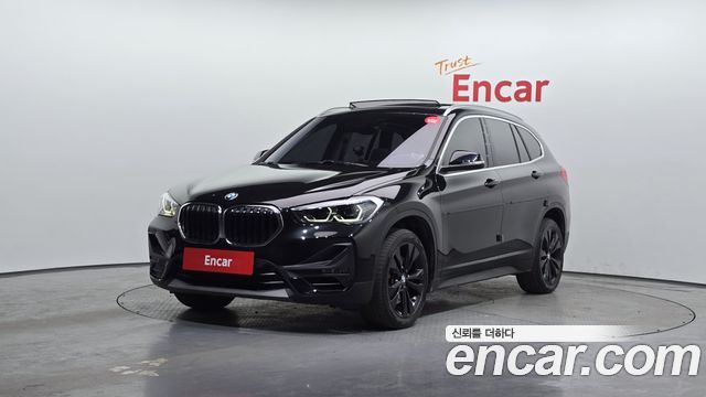 BMW X1 xDrive 20i Van, фото 1 из 4