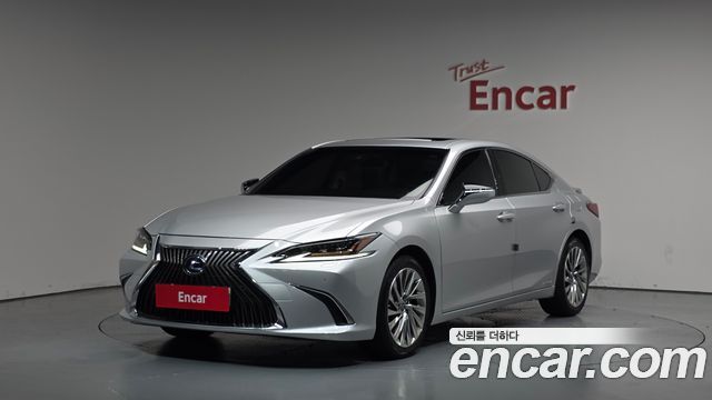 Lexus ES, фото 1 из 4