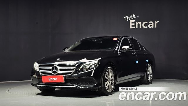 Mercedes-Benz E-Class E300 4MATIC, фото 1 из 4