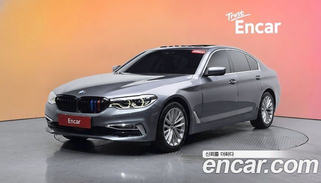 BMW 5-Series 520d Luxury, фото 1 из 4