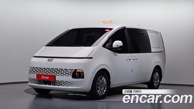 Hyundai Staria 5 мест, фото 1 из 4