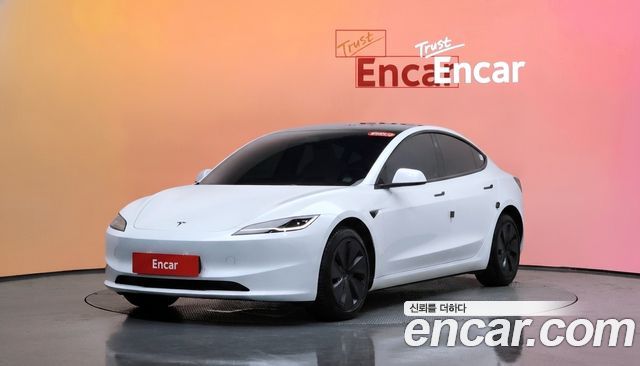 Tesla Model 3 RWD, фото 1 из 4