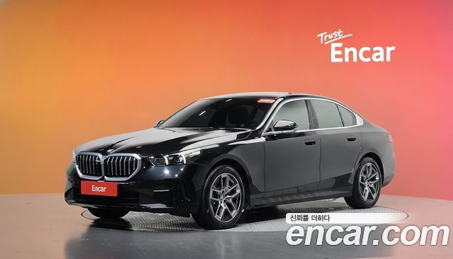 BMW 5-Series 530i xDrive, фото 1 из 4