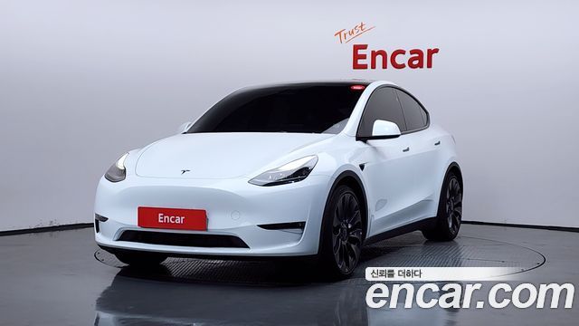 Tesla Model Y AWD, фото 1 из 4