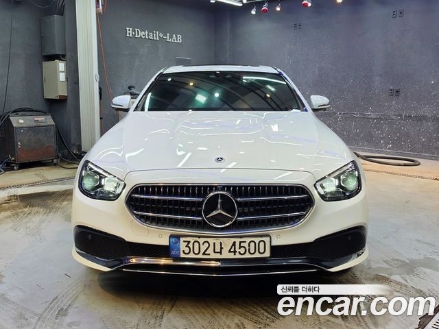 Mercedes-Benz E-Class E350 4MATIC, фото 1 из 4