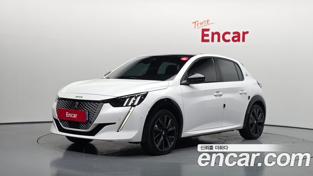 Peugeot 208 GT, фото 1 из 4