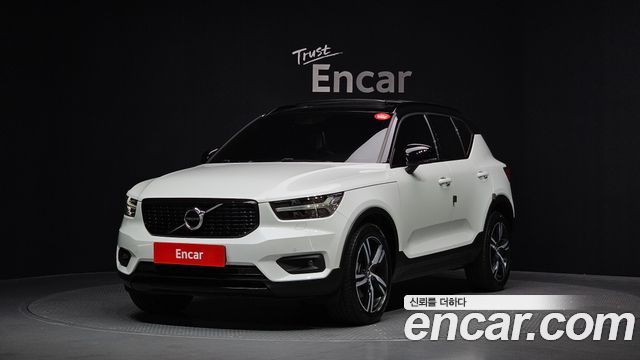 Volvo XC40 B4 R-, фото 1 из 4