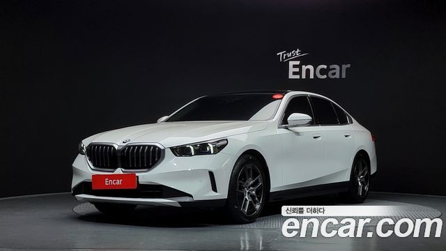 BMW 5-Series 520i, фото 1 из 4